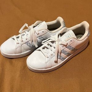 Adidas Sneakers